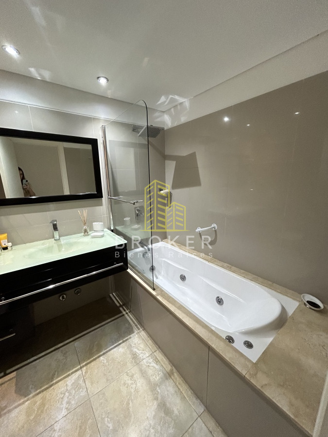 Apartamento ID.696/Apartamento_4_dormitorios_en_Playa_Brava_Rincon_del_Indio - Apartamento 4 dormitorios en Playa Brava Rincon del Indio. Punta del Este, Uruguay.