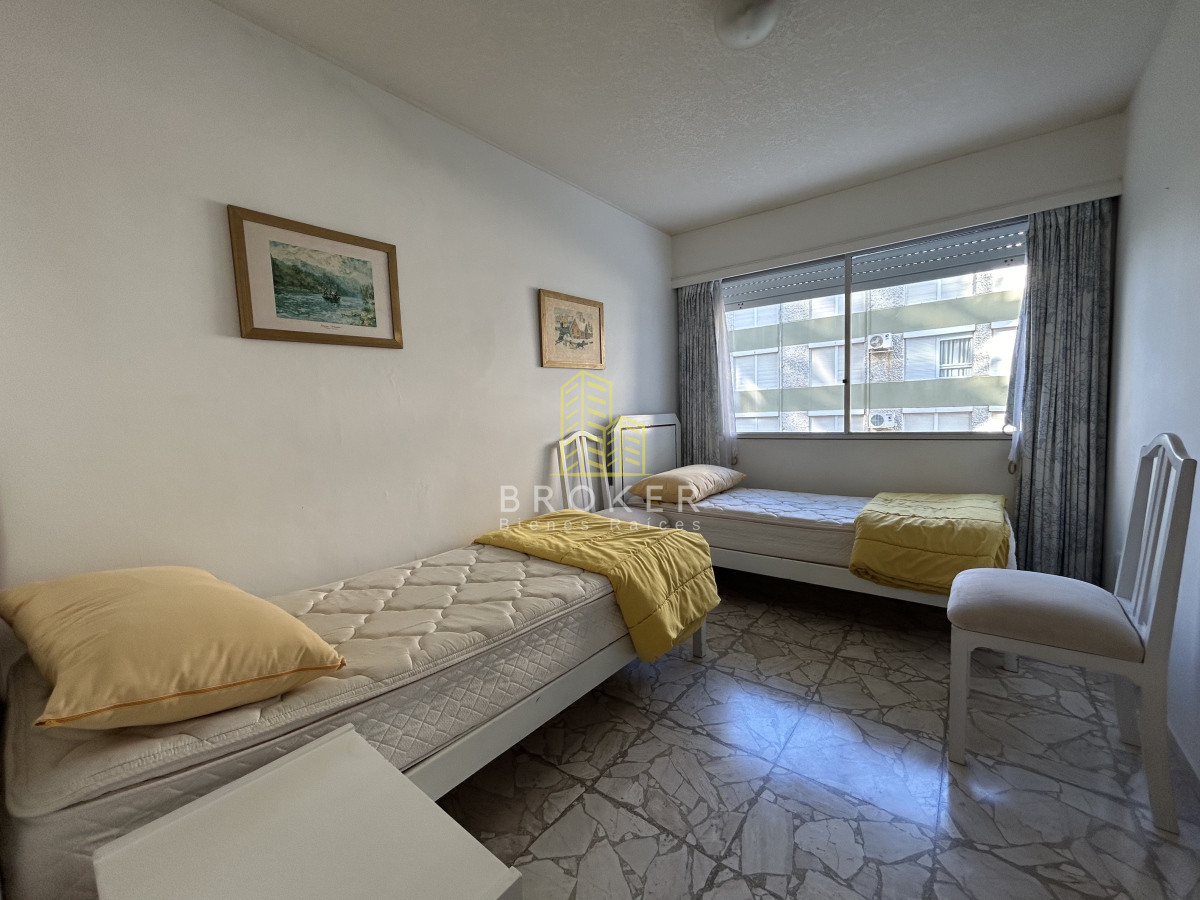 Apartamento ID.796/Venta_de_apartamento_primera_linea_en_playa_Mansa,_Punta_del_Este._Uruguay - Venta de apartamento primera linea en playa Mansa, Punta del Este. Uruguay