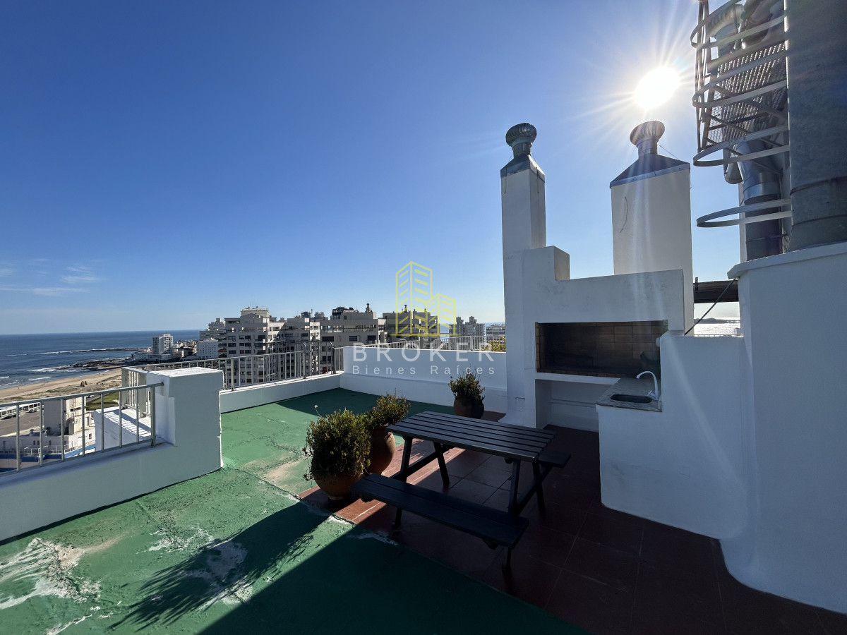 Apartamento ID.2018/Alquiler_de_penthouse_en_Aidy_Grill_de_dos_dormitorios._Punta_del_Este_Uruguay. - Alquiler de penthouse en Aidy Grill de dos dormitorios. Punta del Este Uruguay.