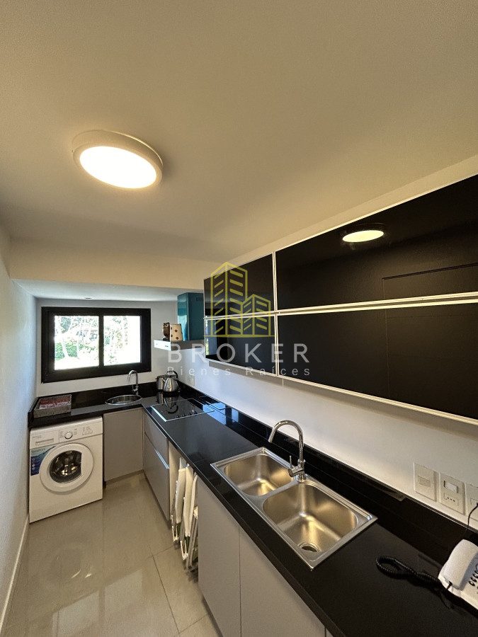 Apartamento ID.712/Alquiler_de_lujoso_apartamento_en_la_mejor_zona_de_Punta_del_Este._Uruguay - Alquiler de lujoso apartamento en la mejor zona de Punta del Este. Uruguay