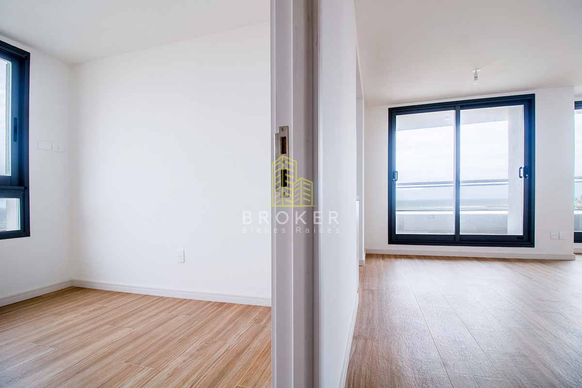 Apartamento ID.604/ - OPORTUNIDAD Apartamento en Venta 2 dormitorios con Vista al Mar en Playa Brava Punta del Este