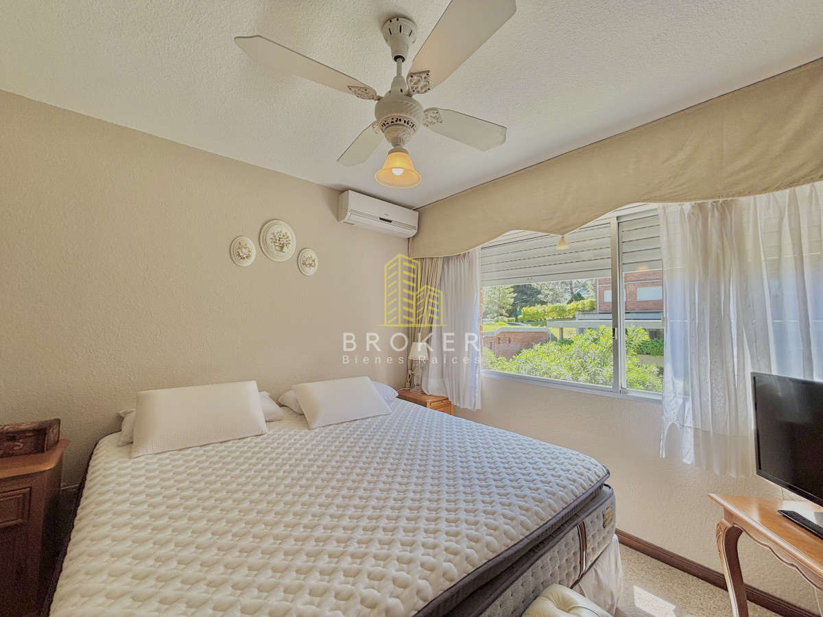 Apartamento ID.9490/venta_punta_del_este_apartamento_parrillero_piscina_mansa - venta punta del este apartamento parrillero piscina mansa