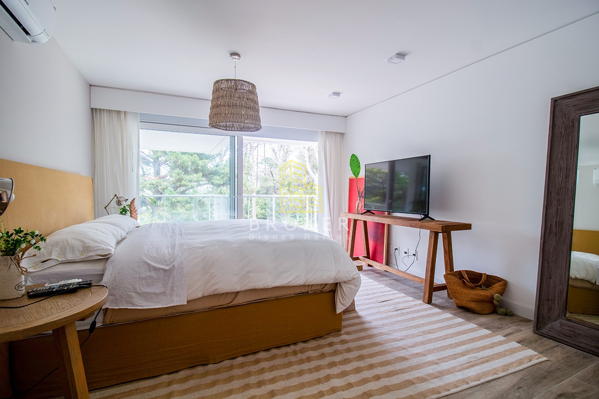 Apartamento ID.528/Venta_de_Penthouse_duplex_en_edificio_de_alta_gama_a_250_metros_del_mar,_Playa_Brava,_Punta_del_Este._Uruguay - Venta de Penthouse duplex en edificio de alta gama a 250 metros del mar, Playa Brava, Punta del Este. Uruguay