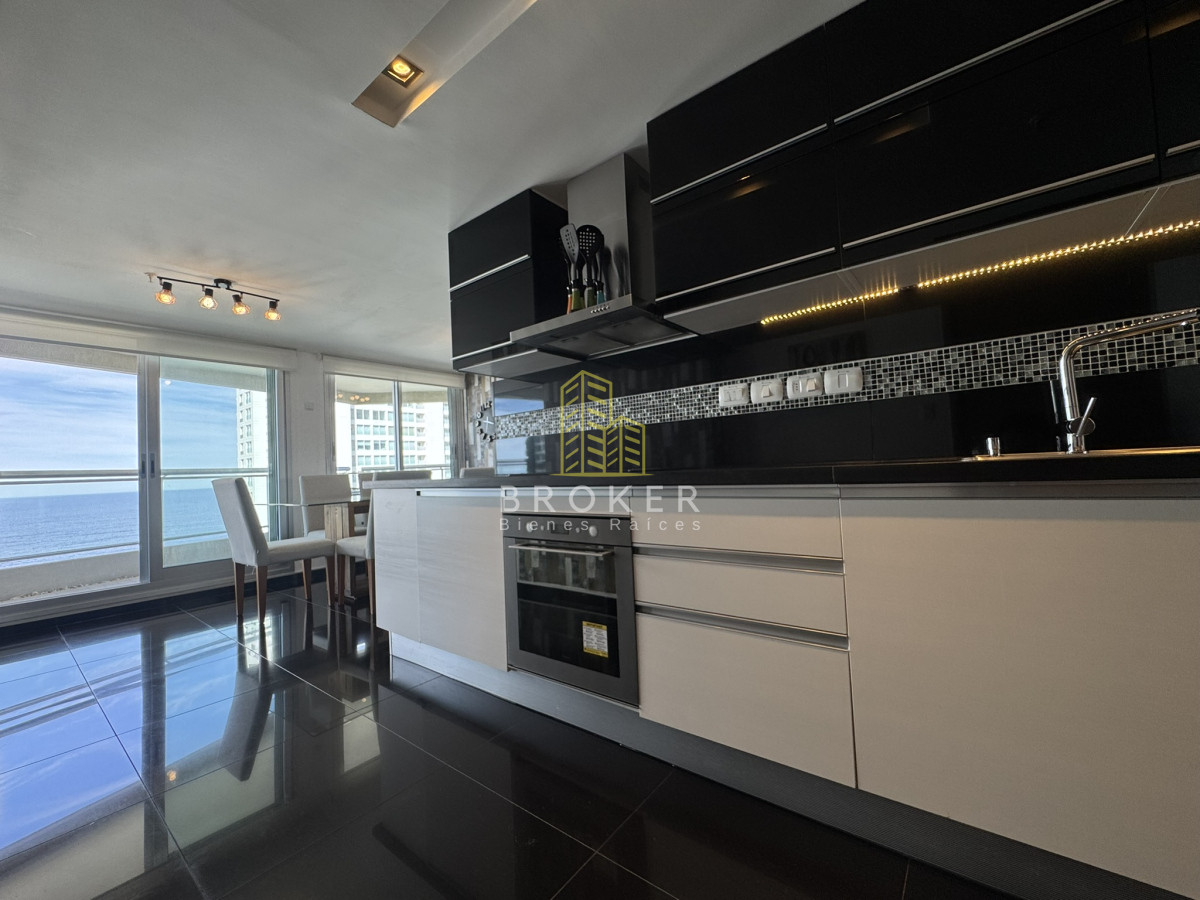 Apartamento ID.9227/VENTA_de_APARTAMENTO_EN_LOOK_BRAVA_3_DORMITORIOS_CON_VISTA_DIRECTA_AL_MAR_595.000USD - VENTA de APARTAMENTO EN LOOK BRAVA 3 DORMITORIOS CON VISTA DIRECTA AL MAR 595.000USD