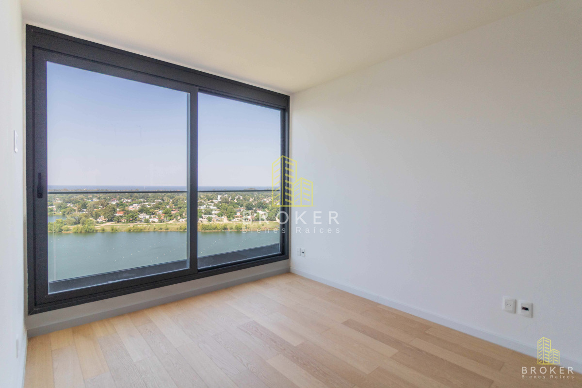 Apartamento ID.2460/venta_duplex_4_suites_en_carrasco_boating - venta duplex 4 suites en carrasco boating