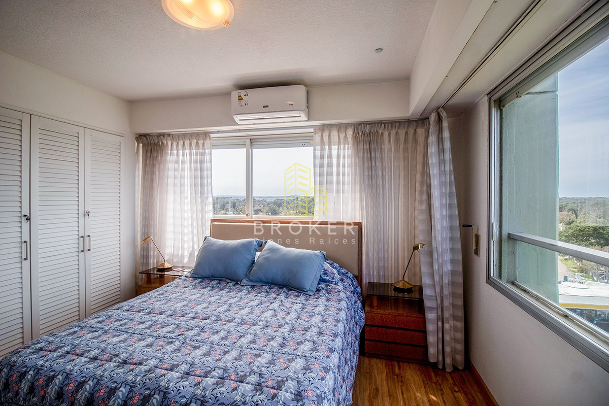 Apartamento ID.1870/Venta_de_apartamento_reciclado_2_dormitorios_en_Roosevelt._Punta_del_Este,_Uruguay. - Venta de apartamento reciclado 2 dormitorios en Roosevelt. Punta del Este, Uruguay.