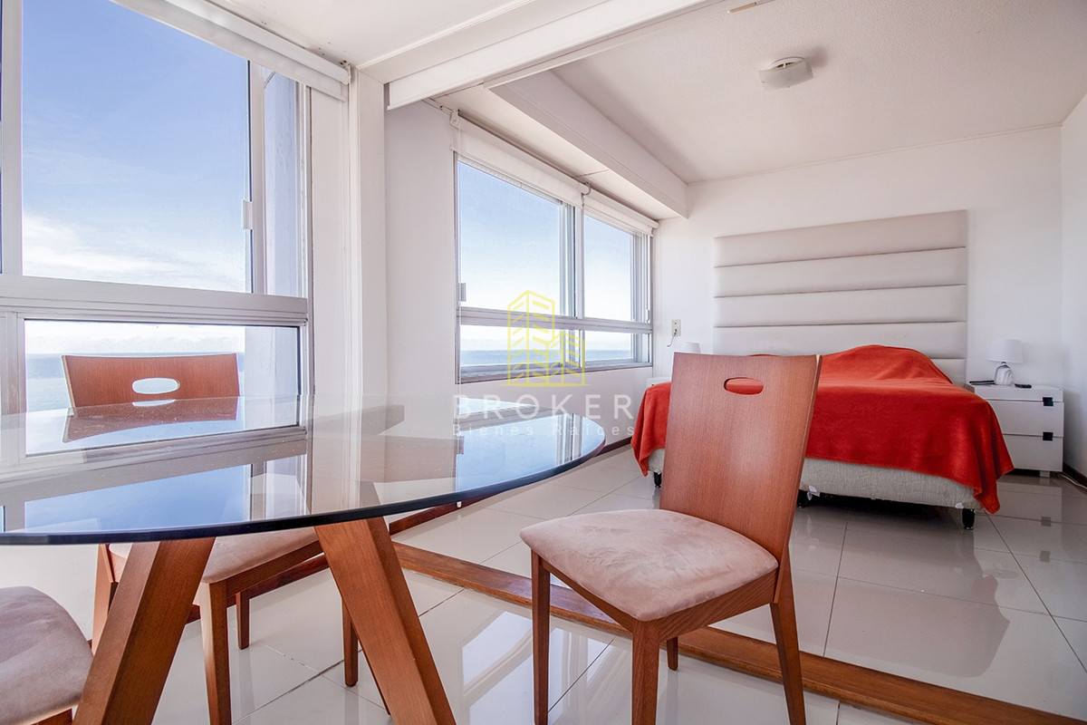 Apartamento ID.785/Oportunidad_en_venta_de_apartamento_con_vista_al_mar_en_Peninsula_-_Punta_del_este - Oportunidad en venta de apartamento con vista al mar en Peninsula - Punta del este
