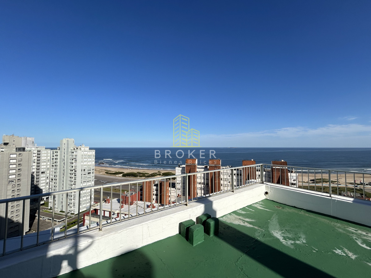 Apartamento ID.2018/Alquiler_de_penthouse_en_Aidy_Grill_de_dos_dormitorios._Punta_del_Este_Uruguay. - Alquiler de penthouse en Aidy Grill de dos dormitorios. Punta del Este Uruguay.