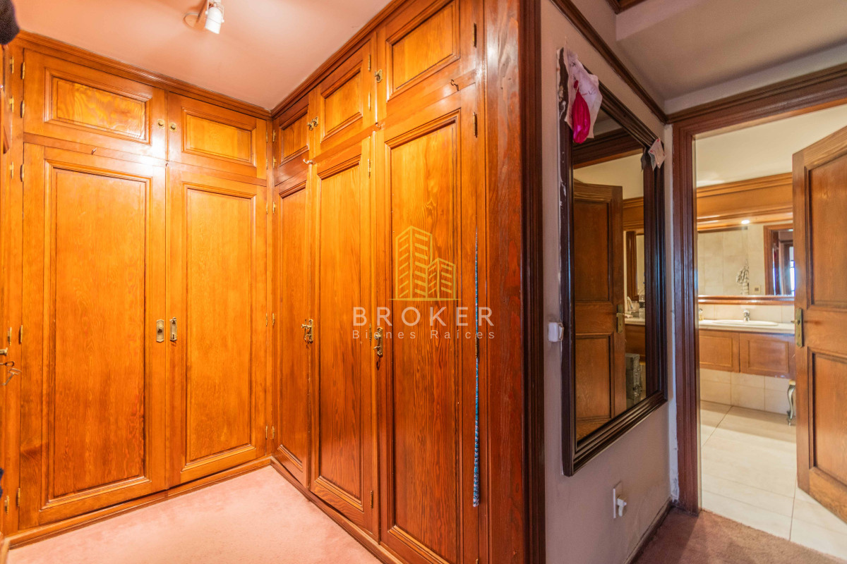 Apartamento ID.2030/Venta_apartamento_5_dormitorios_en_Punta_Carretas,_Montevideo_Uruguay - Venta apartamento 5 dormitorios en Punta Carretas, Montevideo Uruguay