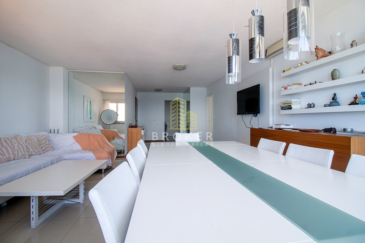 Apartamento ID.785/Oportunidad_en_venta_de_apartamento_con_vista_al_mar_en_Peninsula_-_Punta_del_este - Oportunidad en venta de apartamento con vista al mar en Peninsula - Punta del este