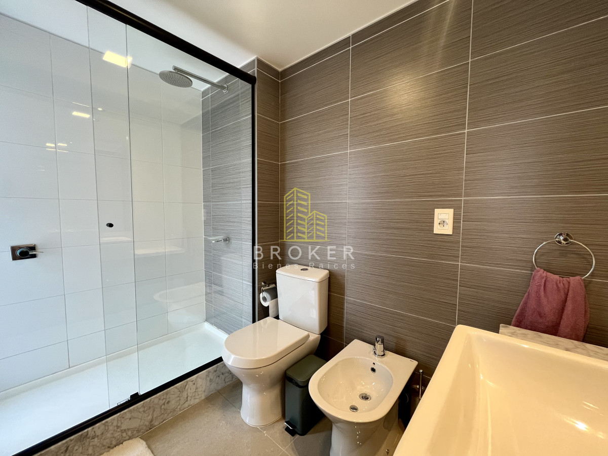 Apartamento ID.2012/Venta_Apartamento_de_4_dormitorios_a_metros_del_mar_en_Playa_Brava,_Punta_del_Este,_Maldonado - Venta Apartamento de 4 dormitorios a metros del mar en Playa Brava, Punta del Este, Maldonado