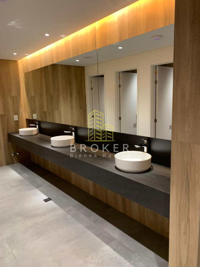 Apartamento ID.9023/Alquiler_de_temporada_de_increíble_departamento_en_primera_línea_al_mar,_Edificio_Venetian_en_Playa_Mansa - Alquiler de temporada de increíble departamento en primera línea al mar, Edificio Venetian en Playa Mansa