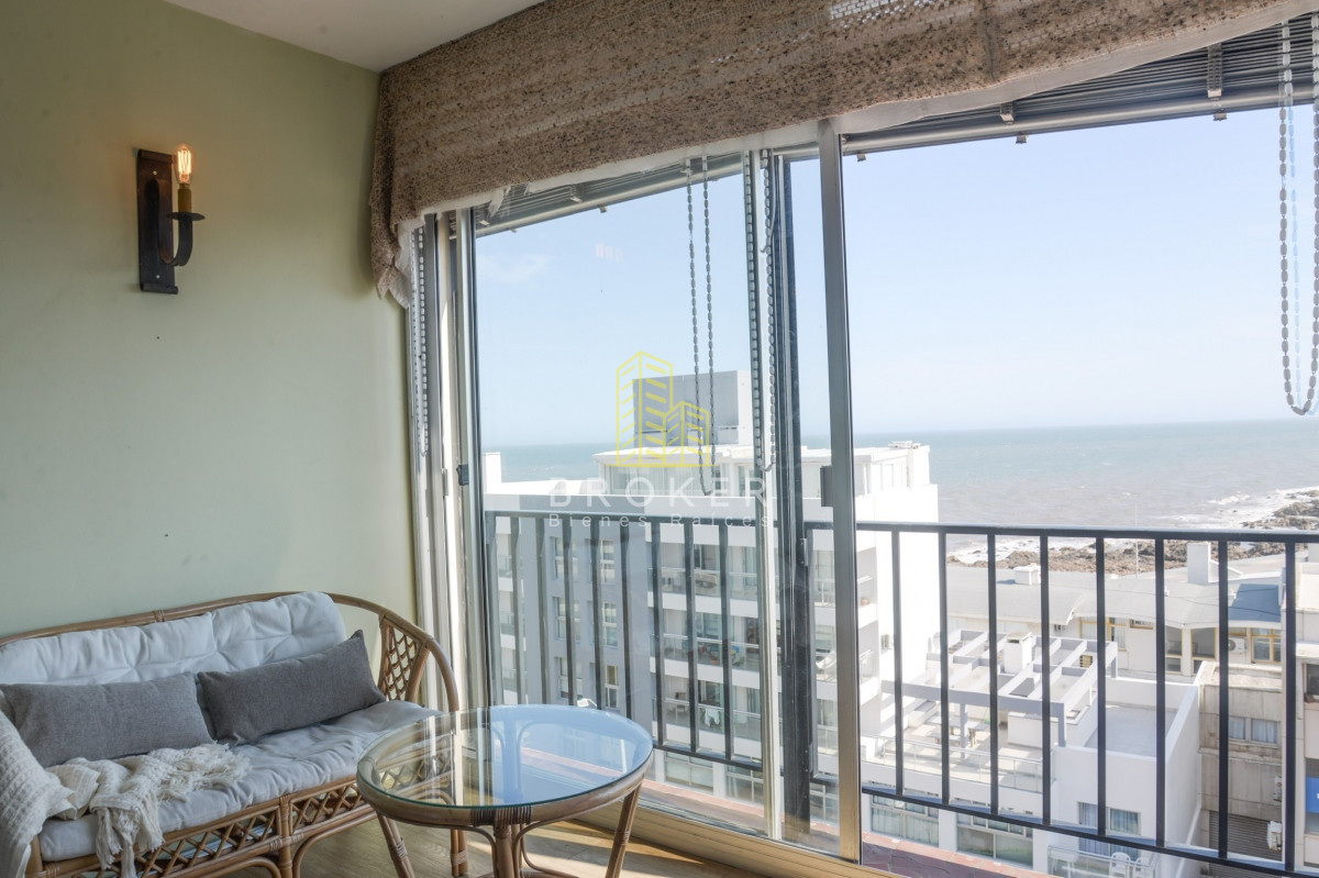 Apartamento ID.526/Venta_Apartamento_3_dormitorios_Península_con_excelente_vista_al_mar - Venta Apartamento 3 dormitorios Península con excelente vista al mar. Punta del Este, Uruguay.