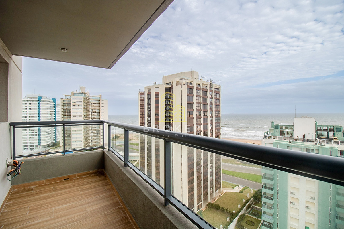 Apartamento ID.604/ - OPORTUNIDAD Apartamento en Venta 2 dormitorios con Vista al Mar en Playa Brava Punta del Este