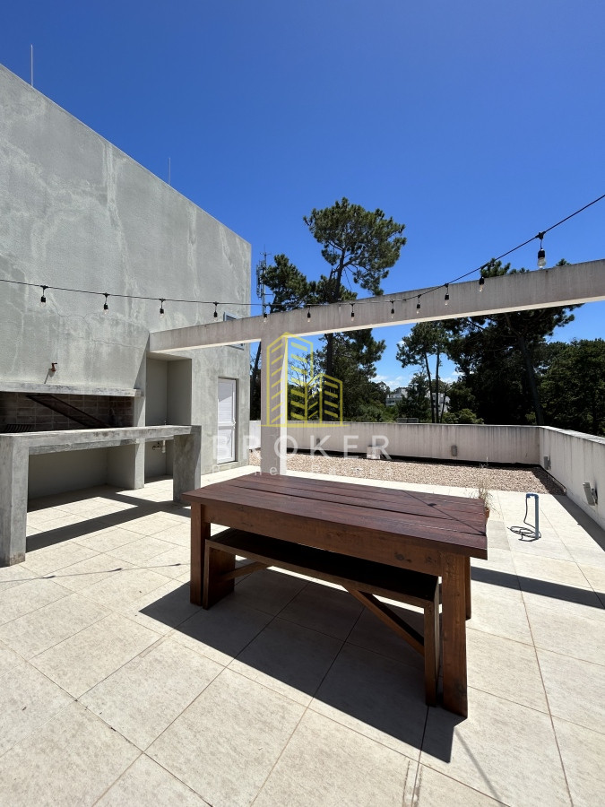 Apartamento ID.800/Venta_de_Penthouse_duplex_en_edificio_de_alta_gama_a_300_metros_del_mar,_Playa_Brava,_Punta_del_Este - Venta de Penthouse duplex en edificio de alta gama a 300 metros del mar, Playa Brava, Punta del Este. Uruguay