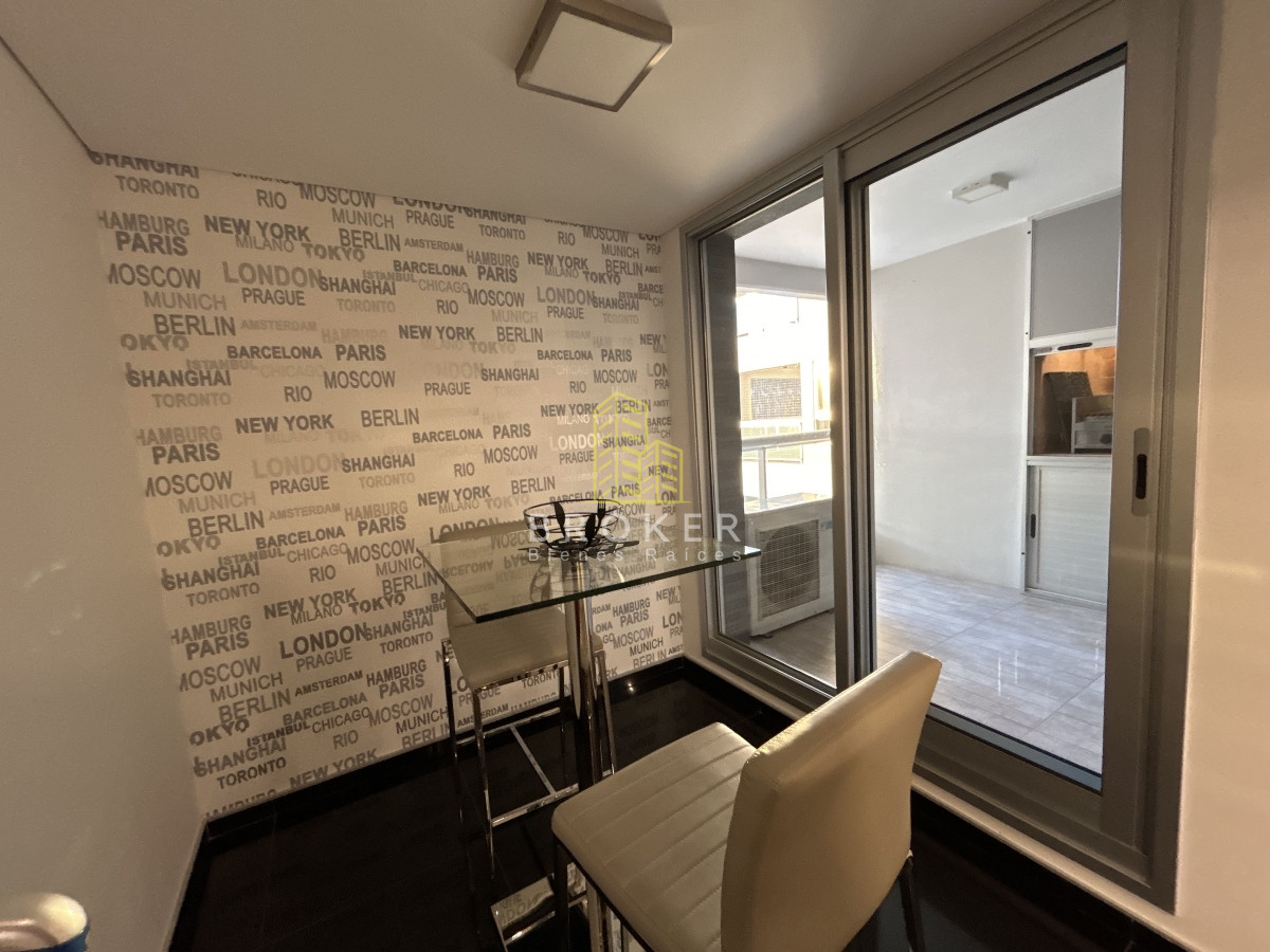 Apartamento ID.1868/Venta_de_apartamento_dos_dormitorios_con_vista_al_mar_en_torre_de_primera_categoria_en_Punta_del_Este.,_Uruguay - Venta de apartamento dos dormitorios con vista al mar en torre de primera categoria en Punta del Este., Uruguay