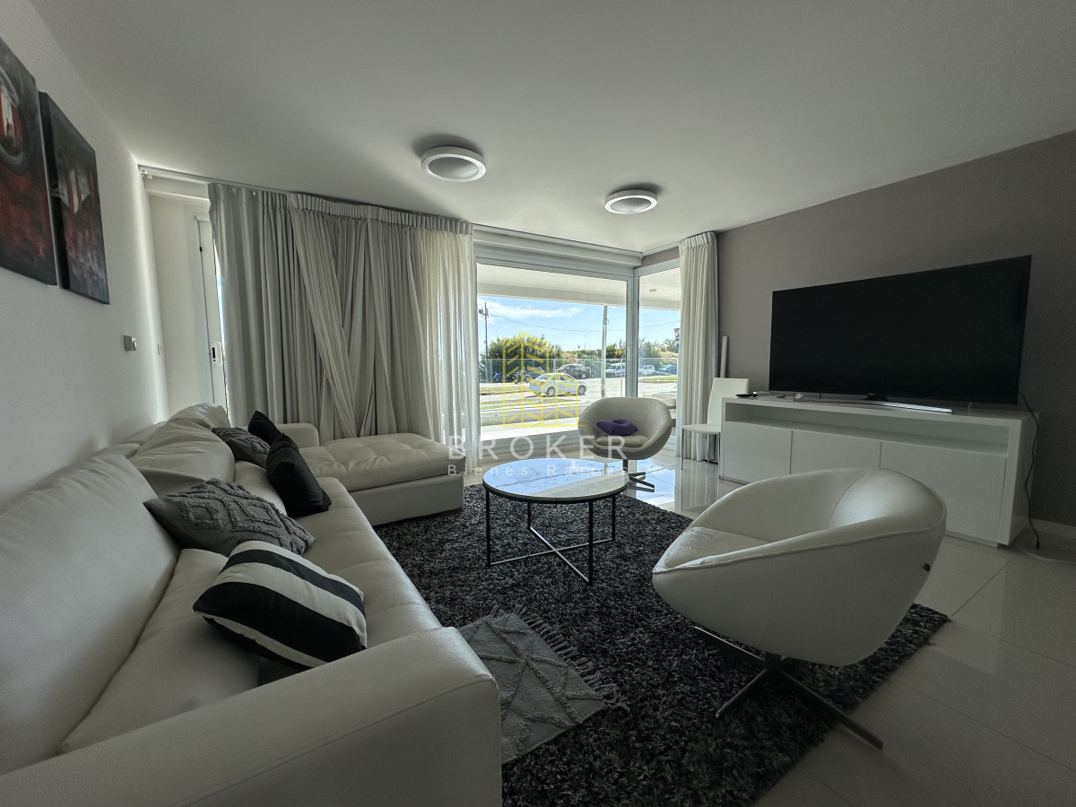 Apartamento ID.2298/OPORTUNIDAD_EN_PRIMERA_LINEA_MANSA_A_SOLO_419.000USD,_3_DORMITORIOS_Y_DEPENDENCIA. - OPORTUNIDAD EN PRIMERA LINEA MANSA A SOLO 419.000USD, 3 DORMITORIOS Y DEPENDENCIA.