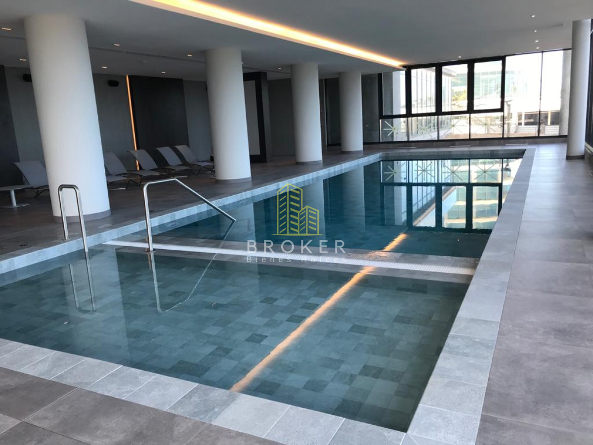 Apartamento ID.9023/Alquiler_de_temporada_de_increíble_departamento_en_primera_línea_al_mar,_Edificio_Venetian_en_Playa_Mansa - Alquiler de temporada de increíble departamento en primera línea al mar, Edificio Venetian en Playa Mansa