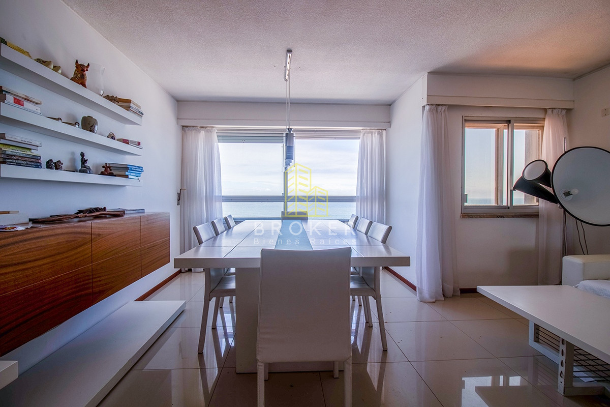 Apartamento ID.785/Oportunidad_en_venta_de_apartamento_con_vista_al_mar_en_Peninsula_-_Punta_del_este - Oportunidad en venta de apartamento con vista al mar en Peninsula - Punta del este