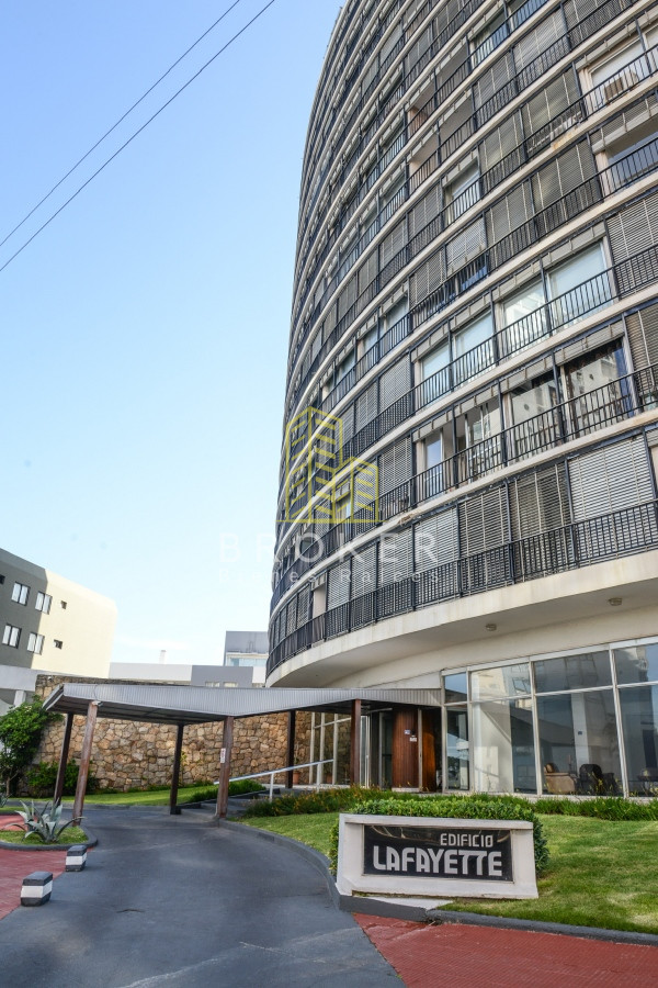 Apartamento ID.526/Venta_Apartamento_3_dormitorios_Península_con_excelente_vista_al_mar - Venta Apartamento 3 dormitorios Península con excelente vista al mar. Punta del Este, Uruguay.