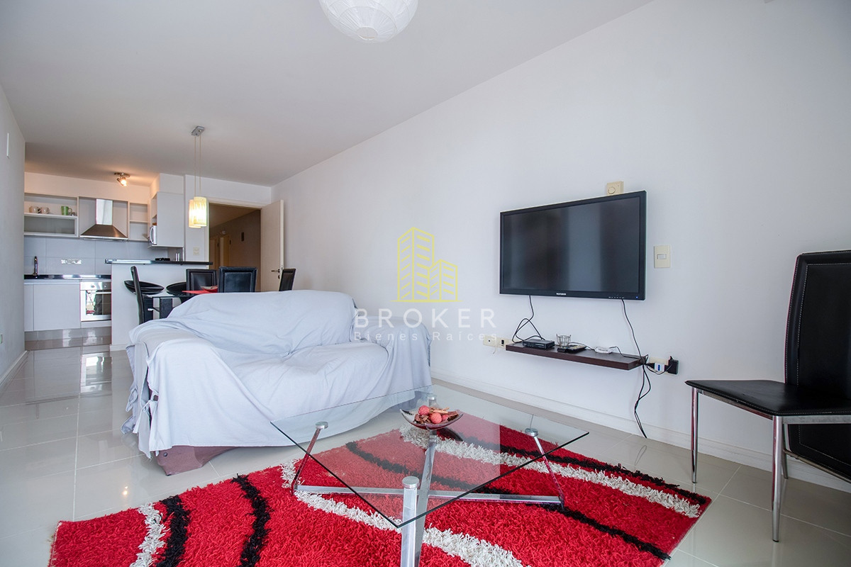 Apartamento ID.729/Apartamento_2_dormitorios_frente_al_Mar,_parada_2_de_la_Brava_Punta_del_Este,_Uruguay._ - Apartamento 2 dormitorios frente al Mar, parada 2 de la Brava Punta del Este, Uruguay. 