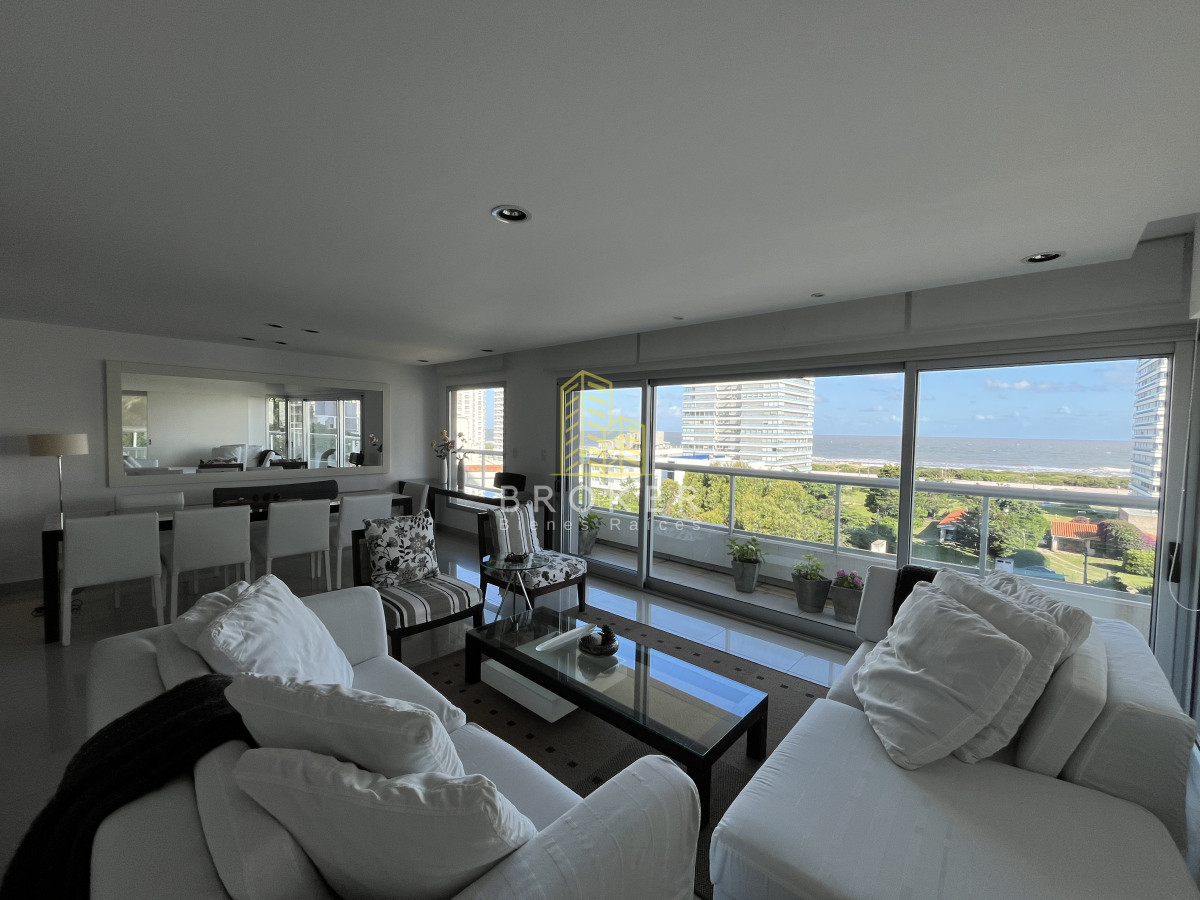 Apartamento ID.2152/Apartamento_3_Dormitorios_mas_dependencia_en_Alquiler_de_Temporada_en_la_Brava_con_Vista_al_Mar__Punta_del_Este_Maldonado - Apartamento 3 Dormitorios mas dependencia en Alquiler de Temporada en la Brava con Vista al Mar  Punta del Este Maldonado