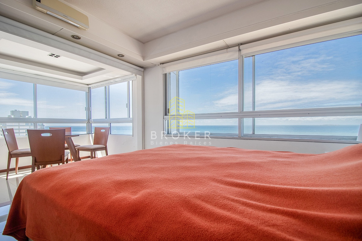 Apartamento ID.785/Oportunidad_en_venta_de_apartamento_con_vista_al_mar_en_Peninsula_-_Punta_del_este - Oportunidad en venta de apartamento con vista al mar en Peninsula - Punta del este