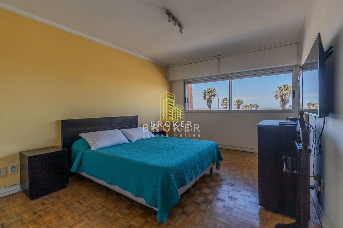 Apartamento ID.93/Venta_De_Apartamento_3_Dormitorios_mas_servicio_Punta_Carretas_2_Garages! - Venta De Apartamento 3 Dormitorios mas servicio Punta Carretas 2 Garages!