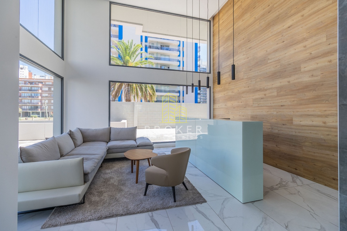 Apartamento ID.604/ - OPORTUNIDAD Apartamento en Venta 2 dormitorios con Vista al Mar en Playa Brava Punta del Este