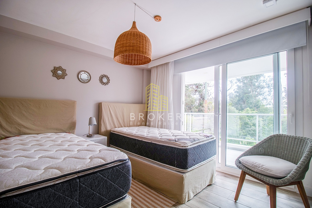 Apartamento ID.528/Venta_de_Penthouse_duplex_en_edificio_de_alta_gama_a_250_metros_del_mar,_Playa_Brava,_Punta_del_Este._Uruguay - Venta de Penthouse duplex en edificio de alta gama a 250 metros del mar, Playa Brava, Punta del Este. Uruguay