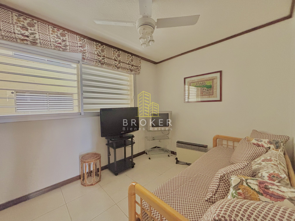 Apartamento ID.9123/Venta_de_apartamento_2_dormitorios_en_Peninsula_Punta_del_Este,_vista_al_mar - Venta de apartamento 2 dormitorios en Peninsula Punta del Este, vista al mar