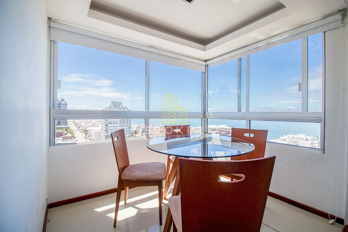 Apartamento ID.785/Oportunidad_en_venta_de_apartamento_con_vista_al_mar_en_Peninsula_-_Punta_del_este - Oportunidad en venta de apartamento con vista al mar en Peninsula - Punta del este