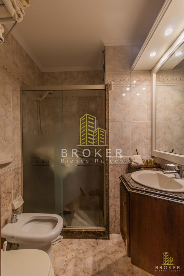 Apartamento ID.272/venta_apartamento_3_suites_mas_servicio_en_Pocitos_frente_al_mar_con_parrillero - venta apartamento 3 suites mas servicio en Pocitos frente al mar con parrillero