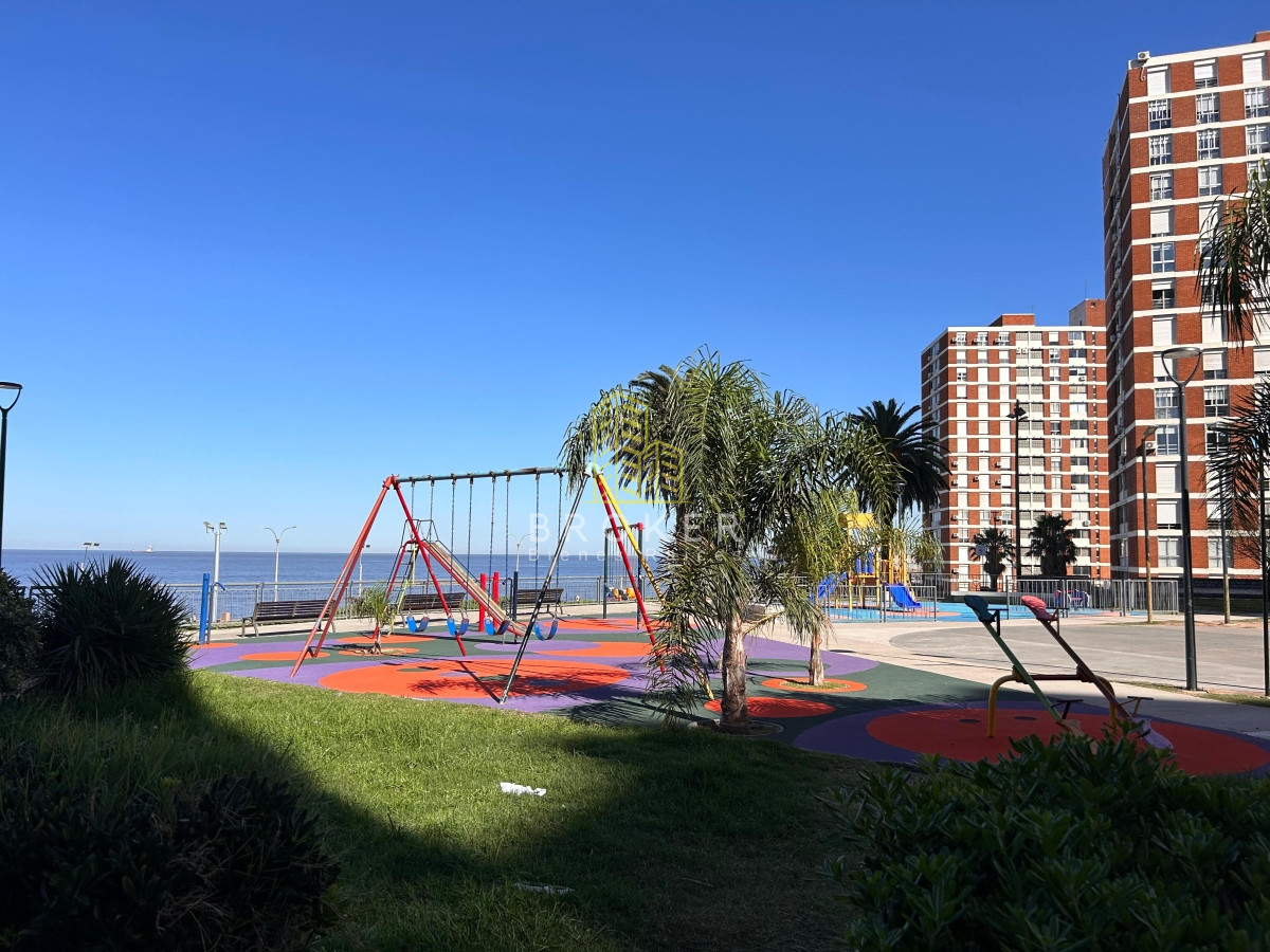 Apartamento ID.1012/Apto_3_dormitorios_en_VENTA_en_Barrio_Sur_frente_a_la_rambla - Apto 3 dormitorios en VENTA en Barrio Sur frente a la rambla