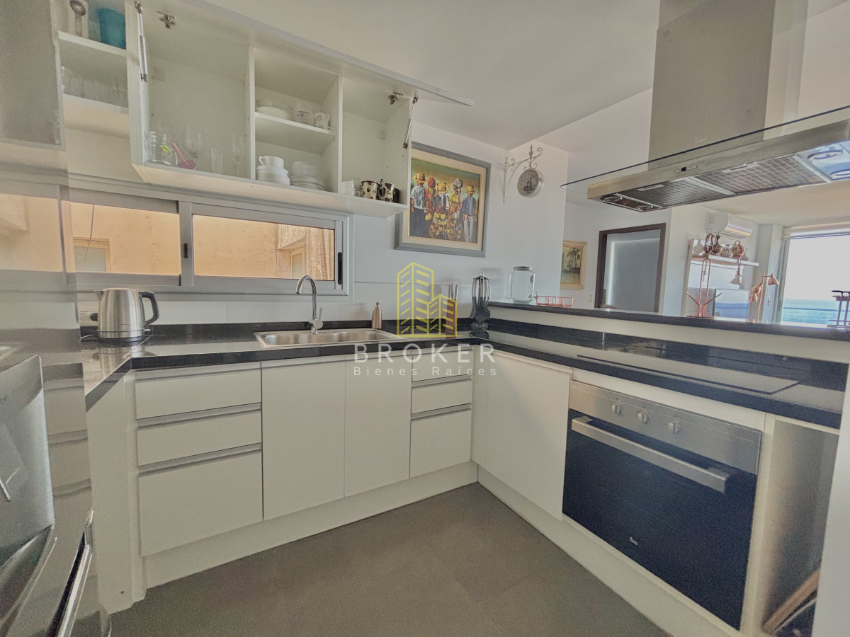 Apartamento ID.9162/Venta_apartamento_Punta_del_Este_2_dormitorios_playa_mansa_punta_del_este_vista_al_mar_ - Venta apartamento Punta del Este 2 dormitorios playa mansa punta del este vista al mar 