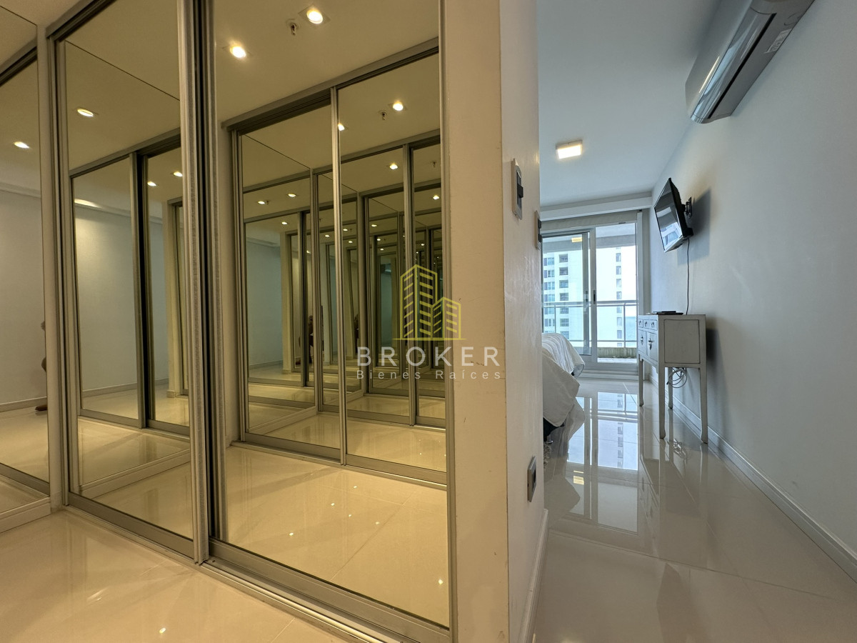 Apartamento ID.8856/Apartamento_Venta_Punta_del_Este_Look_Brava_con_vista_al_mar - Apartamento Venta Punta del Este Look Brava con vista al mar