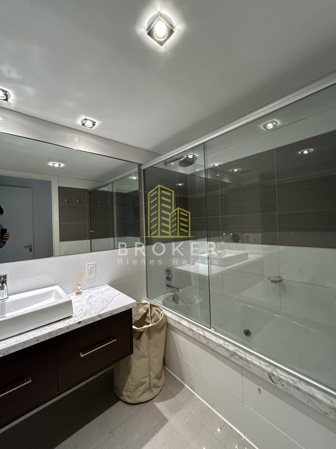 Apartamento ID.712/Alquiler_de_lujoso_apartamento_en_la_mejor_zona_de_Punta_del_Este._Uruguay - Alquiler de lujoso apartamento en la mejor zona de Punta del Este. Uruguay