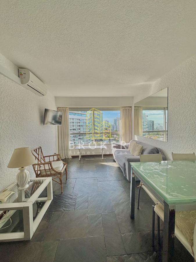 Apartamento ID.2378/Venta_apartamento_completamente_reciclado_un_dormitorio_Punta_del_Este - Venta apartamento completamente reciclado un dormitorio Punta del Este
