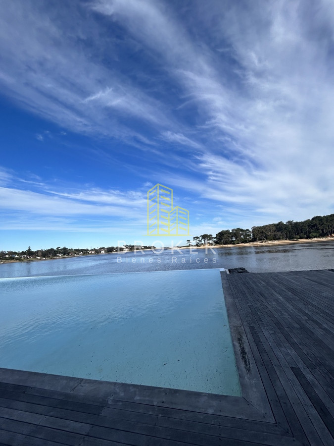 Apartamento ID.517/Venta_de_espectacular_apartamento_de_3_dorm._en_La_Barra_con_vista_única - Venta de espectacular apartamento de 3 dorm. en La Barra con vista única. . Punta del Este, Uruguay.
