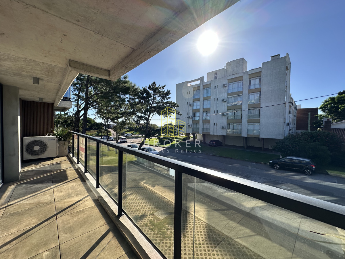 Apartamento ID.2459/OPORTUNIDAD_EN_PIRMERA_LINEA_MANSA_APARTAMENTO_DE_2_DORMITORIOS - OPORTUNIDAD EN PIRMERA LINEA MANSA APARTAMENTO DE 2 DORMITORIOS