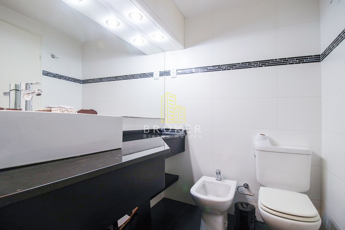 Apartamento ID.785/Oportunidad_en_venta_de_apartamento_con_vista_al_mar_en_Peninsula_-_Punta_del_este - Oportunidad en venta de apartamento con vista al mar en Peninsula - Punta del este