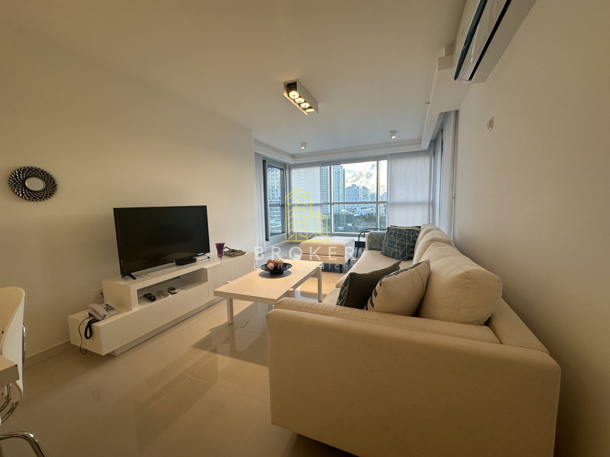 Apartamento ID.2111/Venta_de_apartamento_de_categoria,_dos_dormitorios_y_medio_en_la_brava_con_vista_al_mar._ - Venta de apartamento de categoria, dos dormitorios y medio en la brava con vista al mar. 