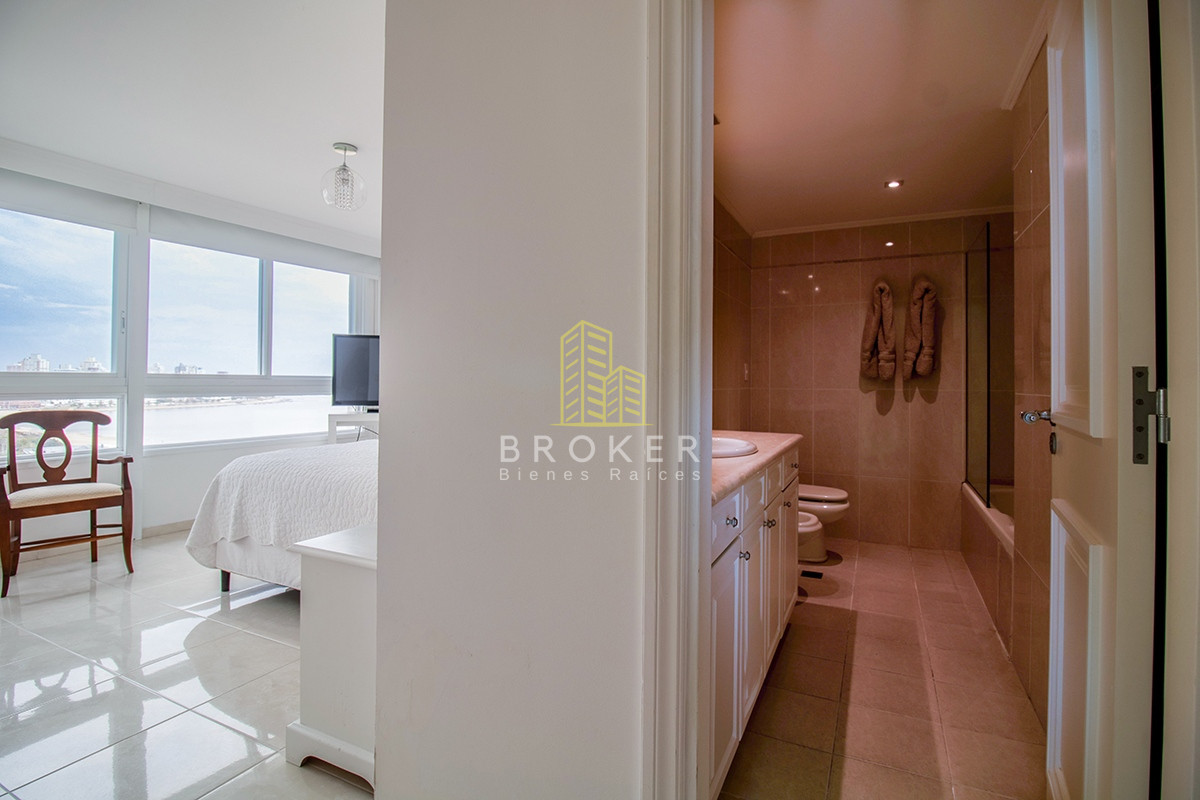 Apartamento ID.448/Apartamento_en_Venta_Primera_Linea_de_la_Mansa - Apartamento en Venta Primera Linea de la Mansa