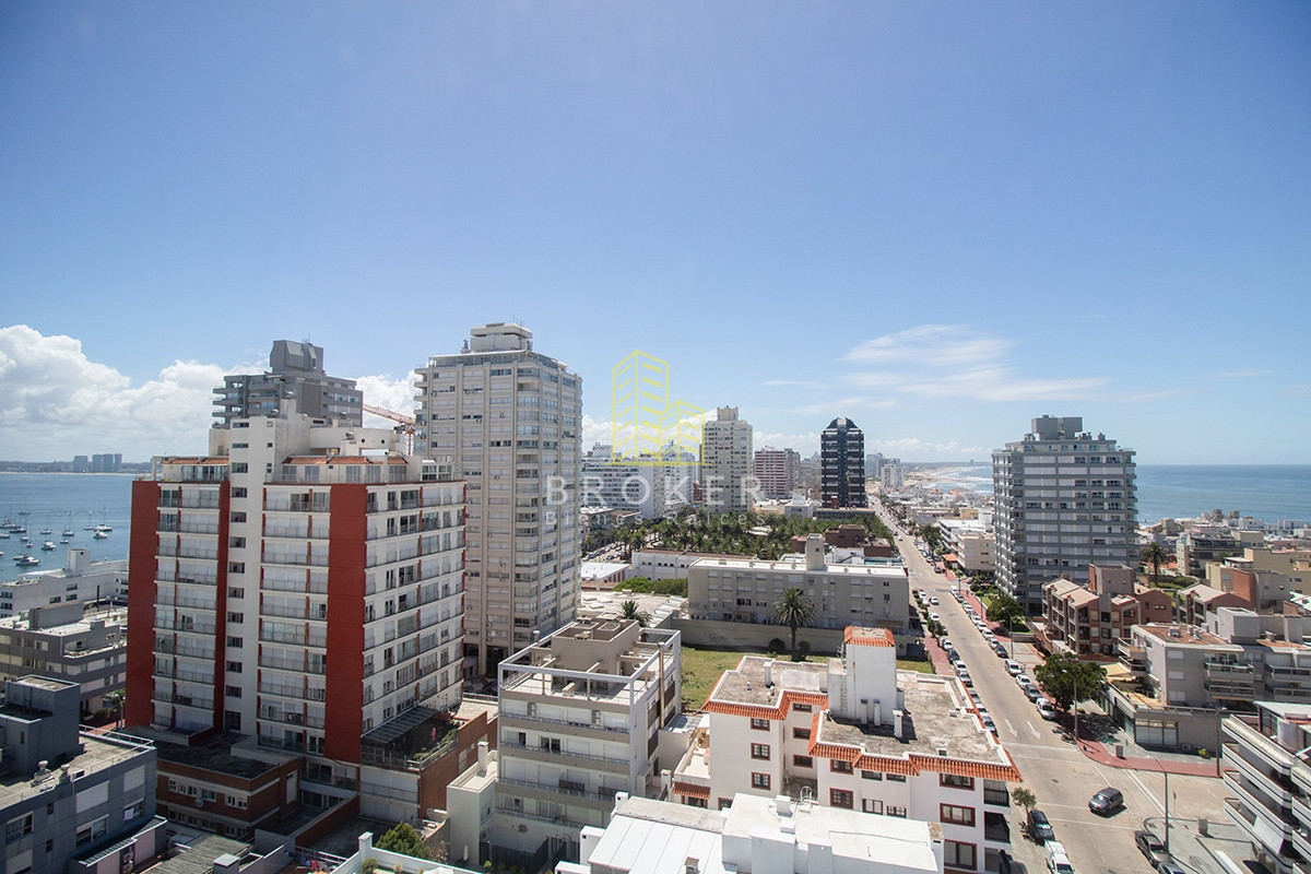 Apartamento ID.785/Oportunidad_en_venta_de_apartamento_con_vista_al_mar_en_Peninsula_-_Punta_del_este - Oportunidad en venta de apartamento con vista al mar en Peninsula - Punta del este