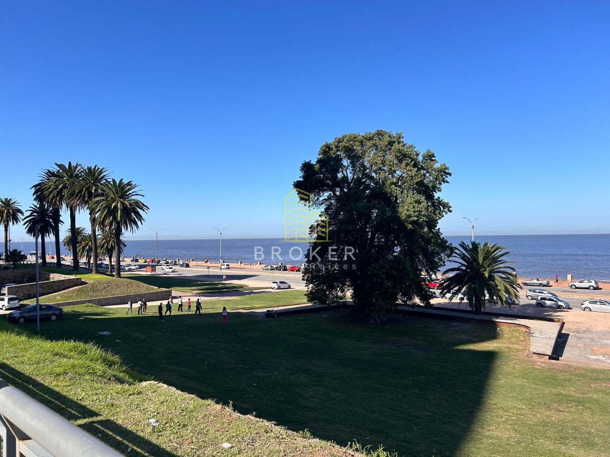 Apartamento ID.1012/Apto_3_dormitorios_en_VENTA_en_Barrio_Sur_frente_a_la_rambla - Apto 3 dormitorios en VENTA en Barrio Sur frente a la rambla