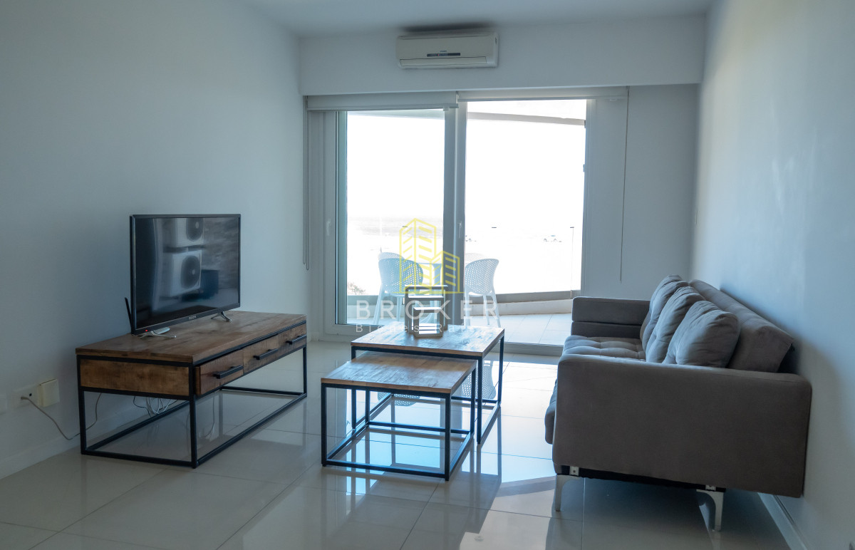Apartamento ID.2144/AZURE_TOWERS_Apartamentos_a_Estrenar_en_Venta_Vista_al_Mar_Primera_Linea_Mansa_Unidades_disponibles_de_1,_2_y_3_dormitorios_Punta_del_Este_Uruguay - AZURE TOWERS Apartamentos a Estrenar en Venta Vista al Mar Primera Linea Mansa Unidades disponibles de 1, 2 y 3 dormitorios Punta del Este Uruguay