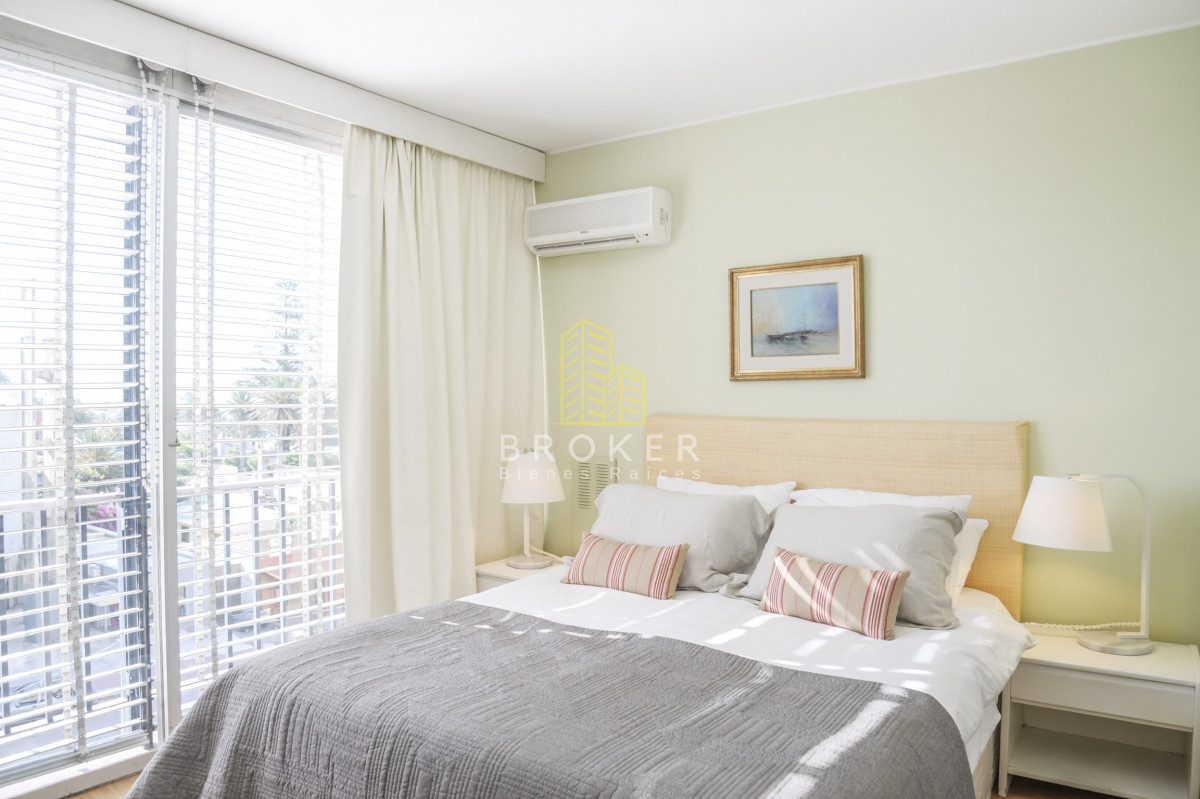 Apartamento ID.526/Venta_Apartamento_3_dormitorios_Península_con_excelente_vista_al_mar - Venta Apartamento 3 dormitorios Península con excelente vista al mar. Punta del Este, Uruguay.