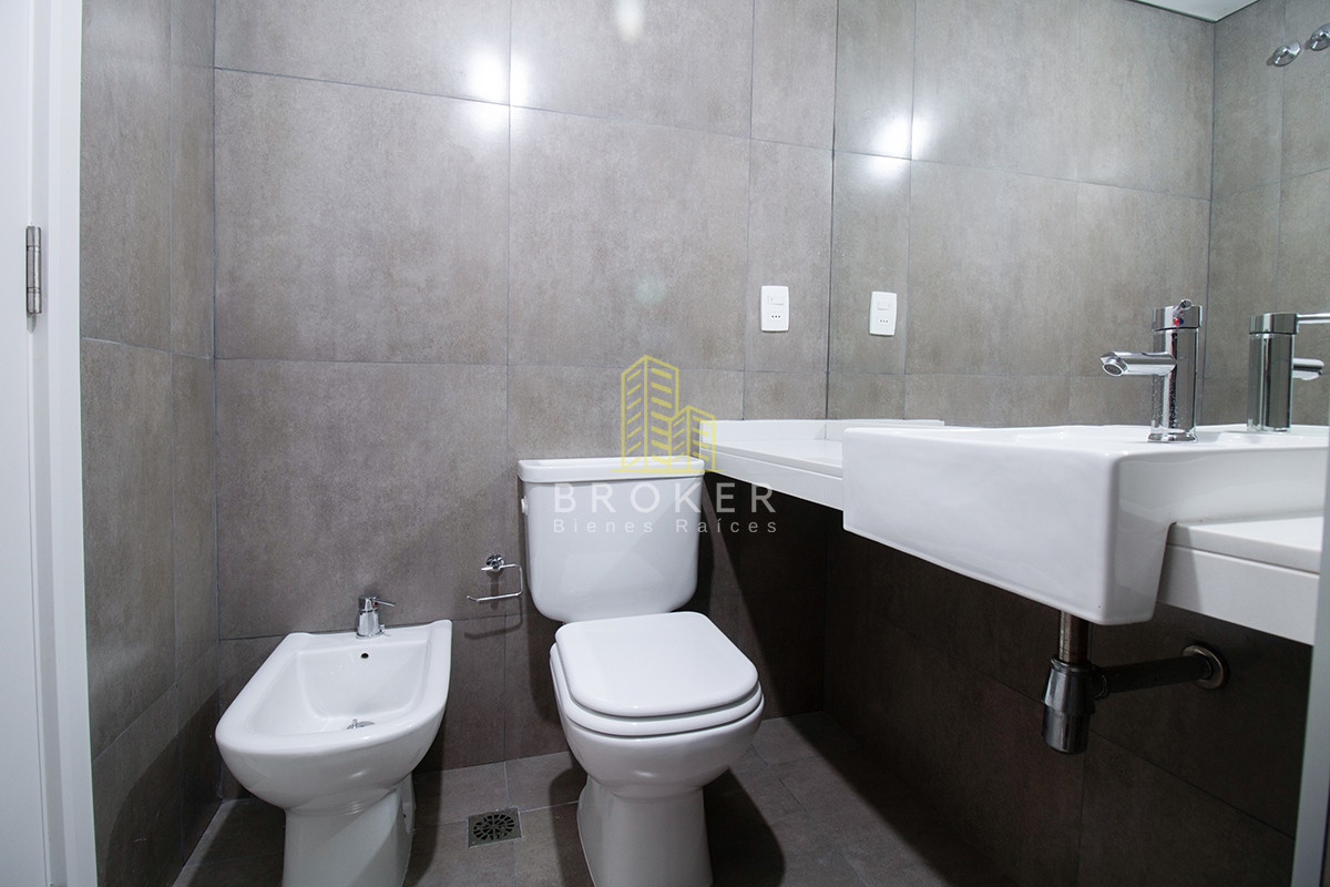 Apartamento ID.604/ - OPORTUNIDAD Apartamento en Venta 2 dormitorios con Vista al Mar en Playa Brava Punta del Este