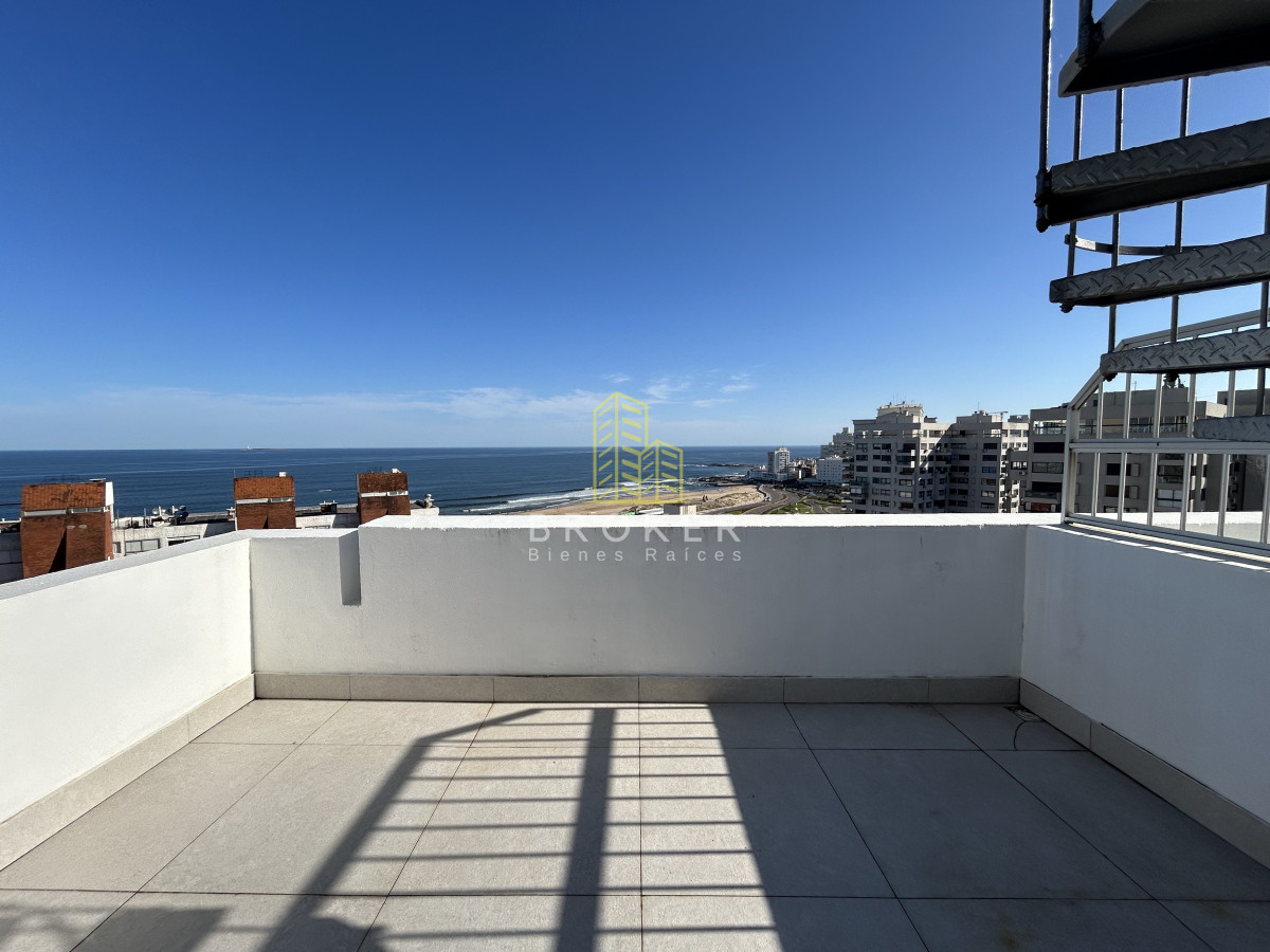 Apartamento ID.2018/Alquiler_de_penthouse_en_Aidy_Grill_de_dos_dormitorios._Punta_del_Este_Uruguay. - Alquiler de penthouse en Aidy Grill de dos dormitorios. Punta del Este Uruguay.