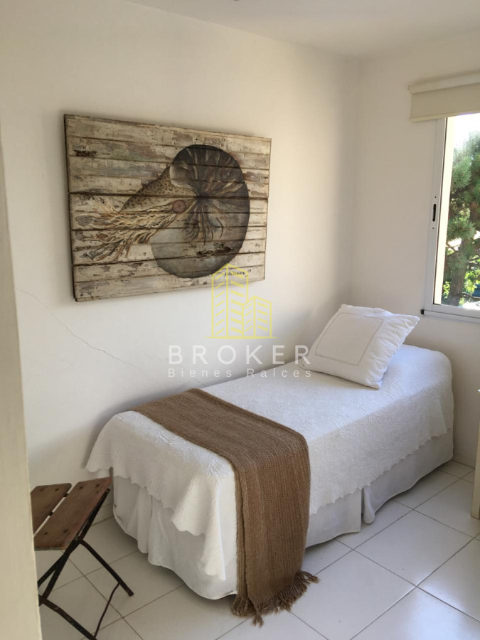 Apartamento ID.8848/Departamento_en_alquiler_a_4_cuadras_de_playa_Bikini_en_Punta_del_Este! - Departamento en alquiler a 4 cuadras de playa Bikini en Punta del Este!